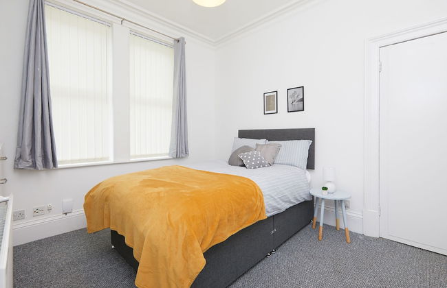 4 Bed Derby House - Long Stays- Parking - Foto 3