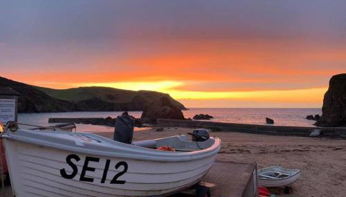 9 The Downs, Thurlestone, South Devon on the coastal footpath overlooking Burgh Island - Foto 3