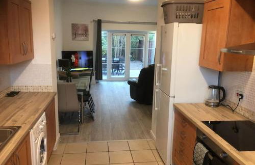 Haven House 6 bedrooms with 6 exclusive bathrooms and with lots of parking - Foto 1