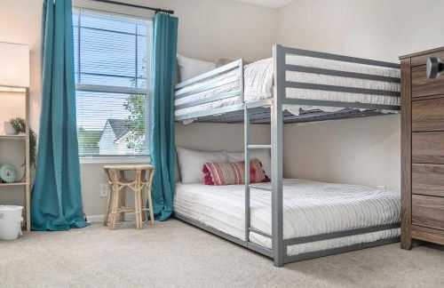 Elegant Escape-Fenced Yard BBQ & Cozy Fire Pit - Foto 22