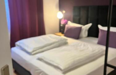 Purple Escape Balkon Netflix zentral - Foto 4