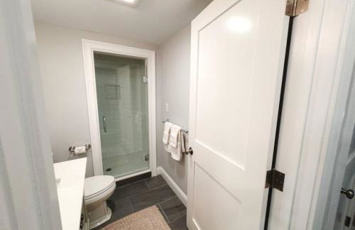 Charming Hyannis 3 Bed 2 Bath - Foto 7