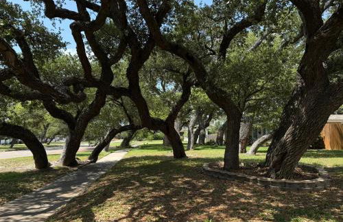 Private Heated Pool - Sound to Shore - 1930s Tudor - Foto 16