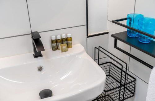 The Balham Hideaway - Photo 40