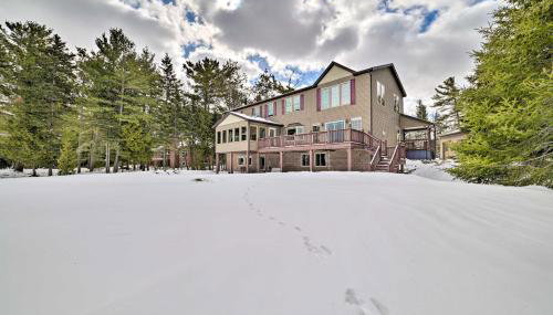 Spacious Lakefront Home with Sunroom and Bar! - Foto 4