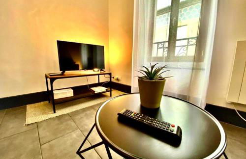 Chez Joyce - T2 Cosy & Moderne - Climatisé - Proche de la Cité médiévale - Foto 12