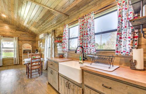 Cozy Mississippi Cabin with Covered Porch and Grill! - Foto 8