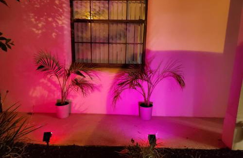 Spacious 5 bdrm 4 bth pool home, game room New Year special close to Disney, Epic Universe Spring Break Special - Foto 2