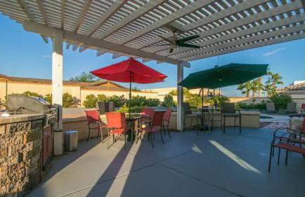 Spectacular Hilltop Home W/resort Like Backyard! - Foto 30