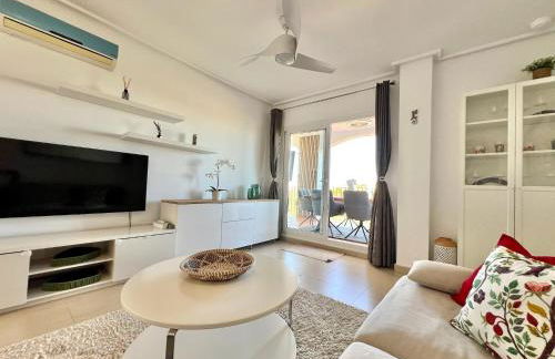 Stunning front line apartment with golf and mountains view - Foto 15