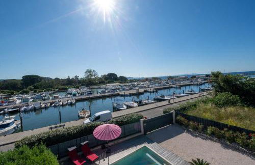 SUPERBE VILLA VUE MER JUSQU'A 14 COUCHAGES La LONDE LES MAURES Entre HYERES et Le LAVANDOU 4 Etoiles PISCINE CHAUFFEE - Foto 14