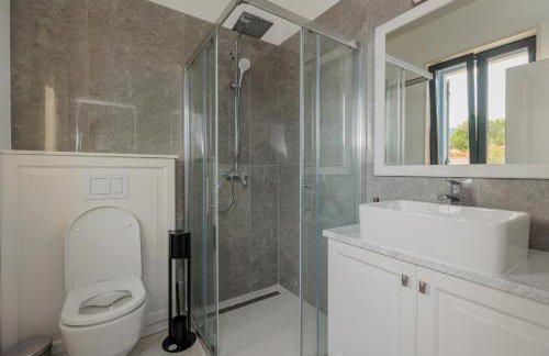 Seafront Villa Adriatica with pool - Photo 32