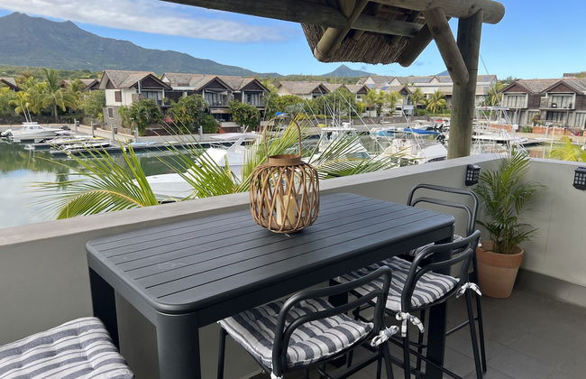 Immaculate Two Beds Luxury Marina Apartment - Photo 27