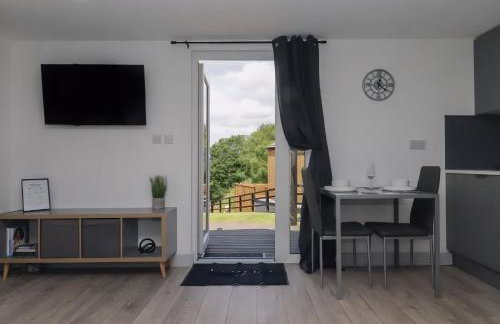 The Cabin - Private Car Park with CCTV - Fast WiFi - Peaceful Retreat with Views for Business or Couples - Foto 2