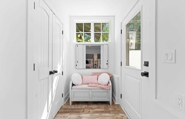 Take it to the Bank! by Avantstay New Pool + Hot Tub Sleeps 16 - Foto 19