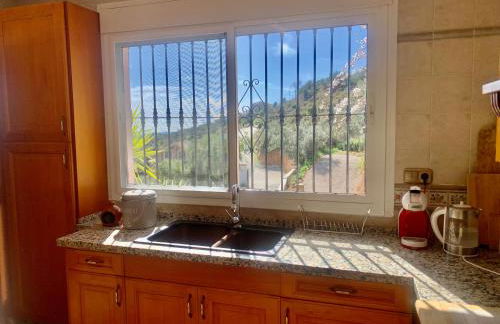 3 bedroom holiday home Alcaucin with private pool and mountain view - Photo 28