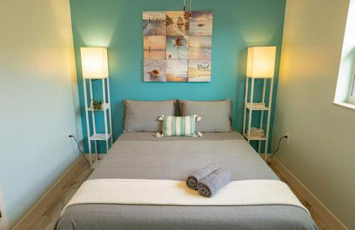 Marlin's Palm Oasis - Beach House, Amazing Pool, BBQ Area - Photo 3