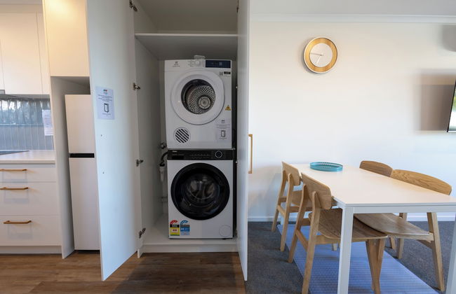 Botanic Racecourse Apartments - Photo 19