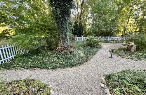 Maplewood Cottages 2 - Photo 12