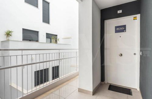 Modern apartment with patio & parking REMS - Foto 38