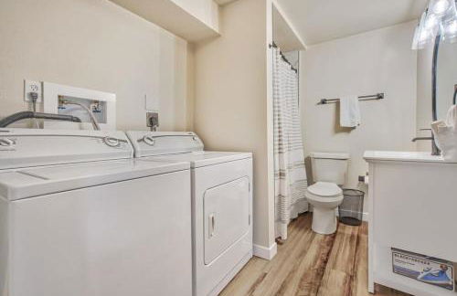 4BD With Game Lounge Hot tub Dog Friendly USAFA - Foto 30