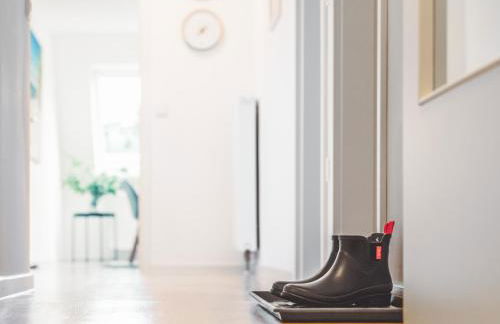 Casa Ueberall - Ruhige DG-Ferienwohnung für 2 Erwachsene in Burg - Balkon mit Abendsonne, hochwertige Ausstattung, überdachter E-Bike-Stellplatz, Nähe zur Altstadt & Restaurants - Foto 11