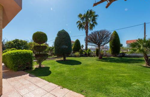 Christina's Twin Palm Trees House - Foto 27