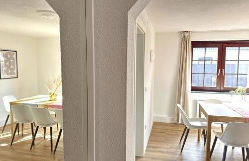 Spacious & Bright Family Escape - Photo 25