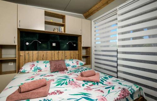 Cozy and Chic Little House with Pool Ivinj-2 - Foto 60