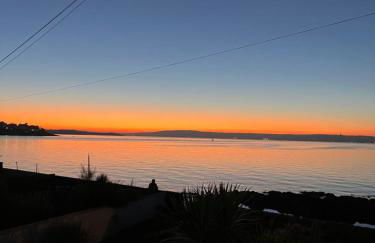 Splash Cottage beach house with Sea lapping Garden - Foto 15