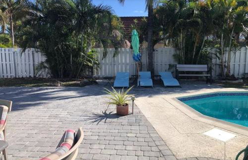 5 BR House 4 Minutes from the Beach - Foto 3