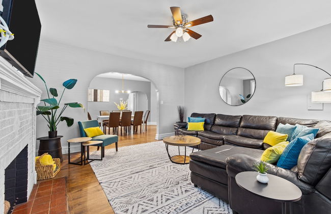 Botanical Bliss | JZ Vacation Rentals - Photo 1