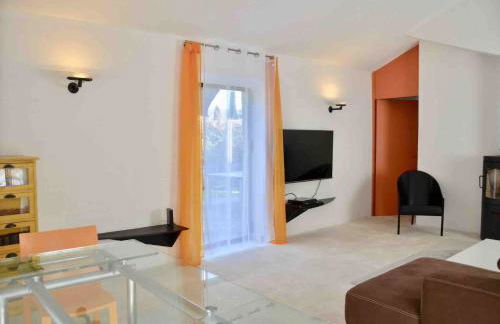 Les Cerisiers maison bertuli climatisé, Piscine chauffée, lit King size, classé 5 étoiles - Foto 10