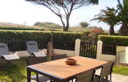 LES CAPITELLES 5 - Accès direct à la plage depuis le jardin - T2 avec cabine - 6 pers - jardin - Piscine - parking - Photo 23