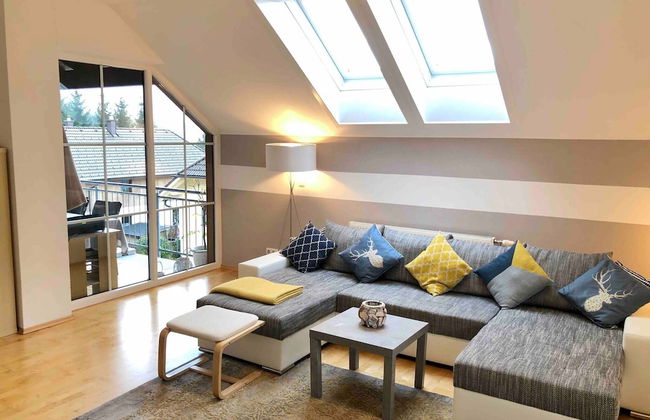 Apartment With Amazing Lake- and Mountain View - Photo 8