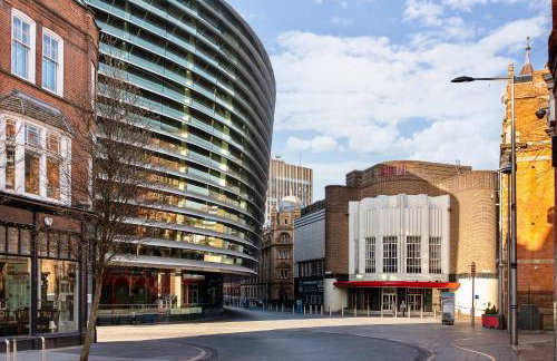 The Acacia, Luxury with Private Balcony & Two Parking Spaces - Foto 25