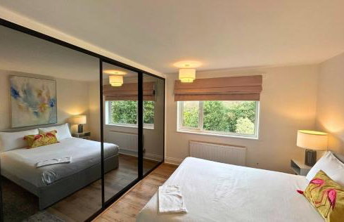 Weybridge Stunning Five Bedroom House With Garden - Foto 9