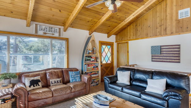 Lakeside in Bearadise by Avantstay Gorgeous Mountain Cabin in Boulder Bay - Foto 2, Habitación