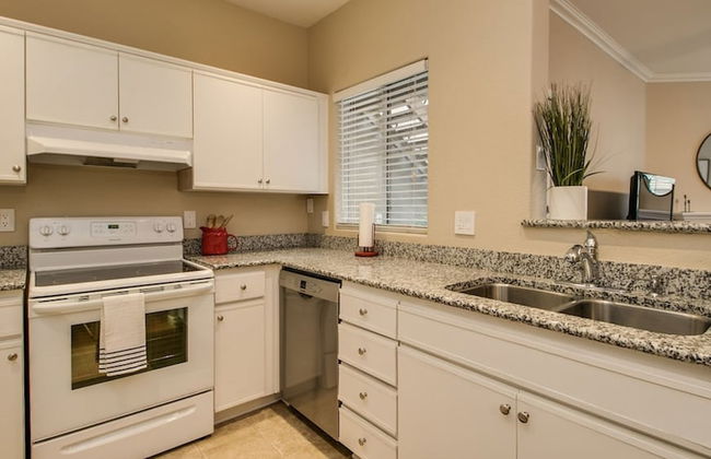 Cozy 1-bdrm Scottsdale Condo Next to Pool - Photo 6