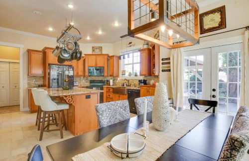 Hot Tub, Pavilion! Family Home Near UO and Autzen - Photo 3