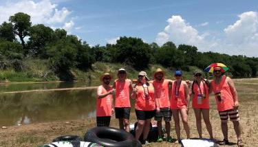 Magical Treehouse with Slide by Brazos River for Family Glamping Adventures in Texas - Foto 4
