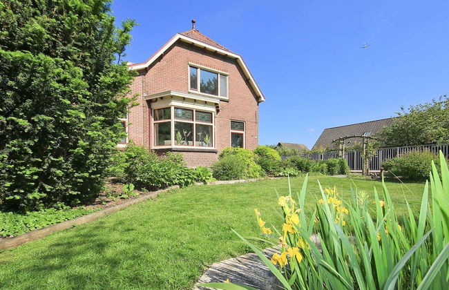 Characteristic Country House With Wellness - Foto 36