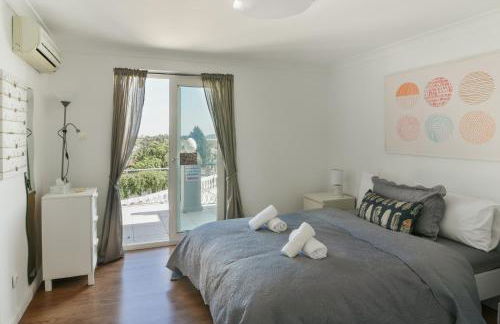 Heated pool and fantastic views BBQ Beach 5 mins - Photo 15