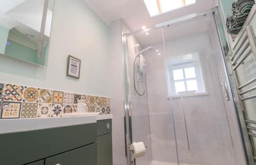 Little Acorns - Photo 26