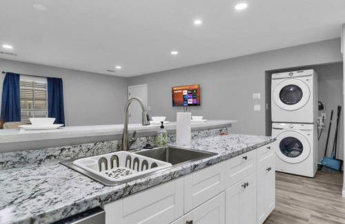 Bright 1BR Condo close to Food and Entertainment - Foto 10