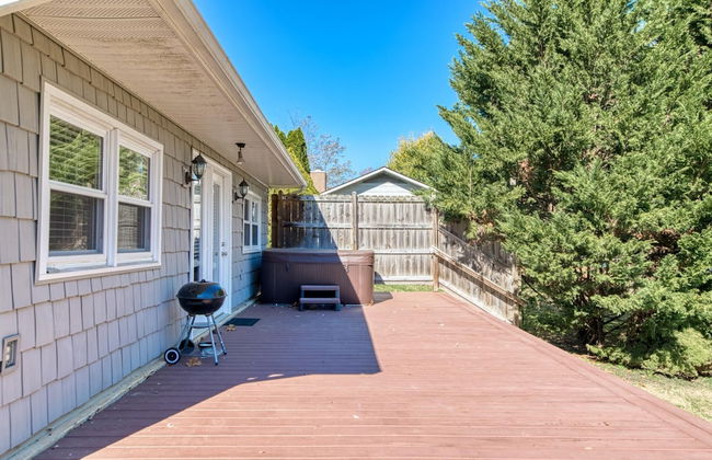 New River 3BR - Fishing, Kayaking, Hot tub, VT Game Weekends - Photo 40