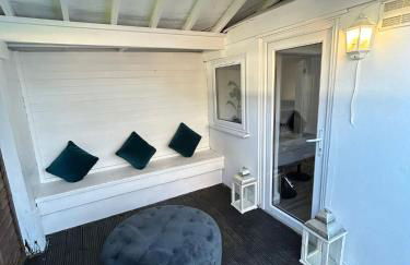 HERTFORD House with garden parking pet friendly pool room - Foto 10