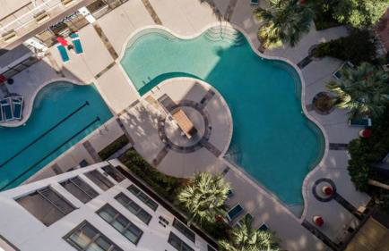 Luxury 1BR Resort Stay with WiFi, Pool, and Desk near Med Center and NRG - Foto 37