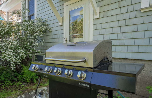 Ogunquit Village 4BR Walk to Beach, Dining & Town Center - Photo 43