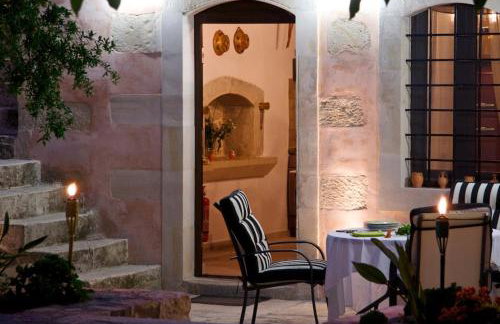 Eleni's Stately Home, picturesque location, By ThinkVilla - Photo 7